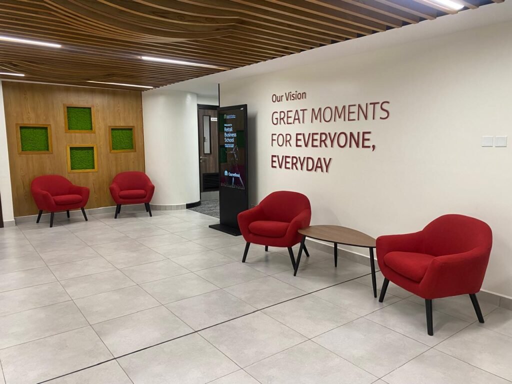 Carrefour's business school set-up