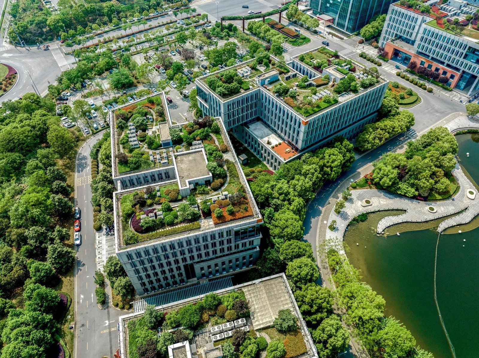 Solar roofs and green infrastructure reshape urban investment